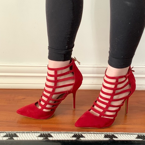 Charlotte Russe Red stiletto heels with gold cross on the back size 9 - Picture 3 of 15